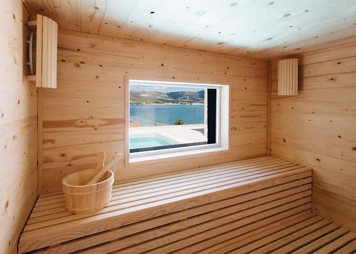 Magna - Seaside With Pool And Sauna Villa *