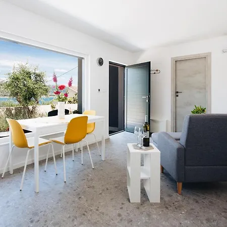 Magna - Seaside With Pool And Sauna * Trogir