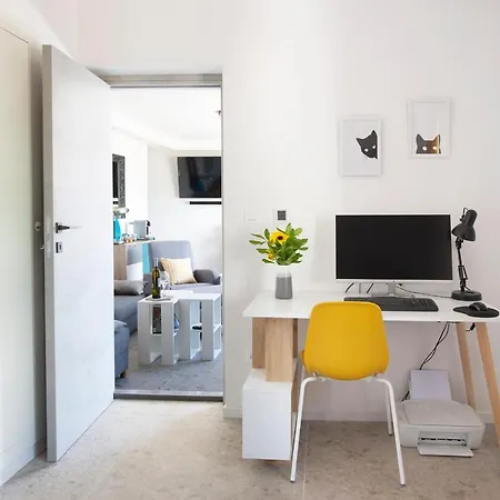 Magna - Seaside With Pool And Sauna *