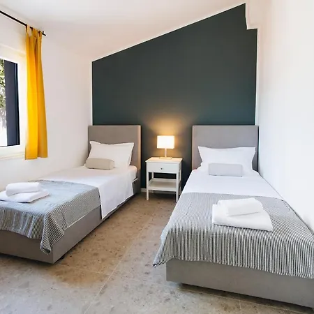 וילה Magna - Seaside With Pool And Sauna *