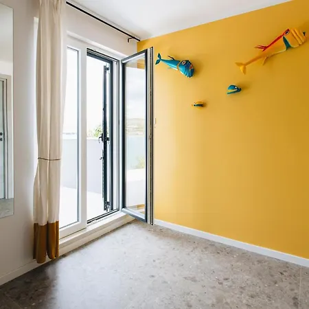 Magna - Seaside With Pool And Sauna טרוגיר